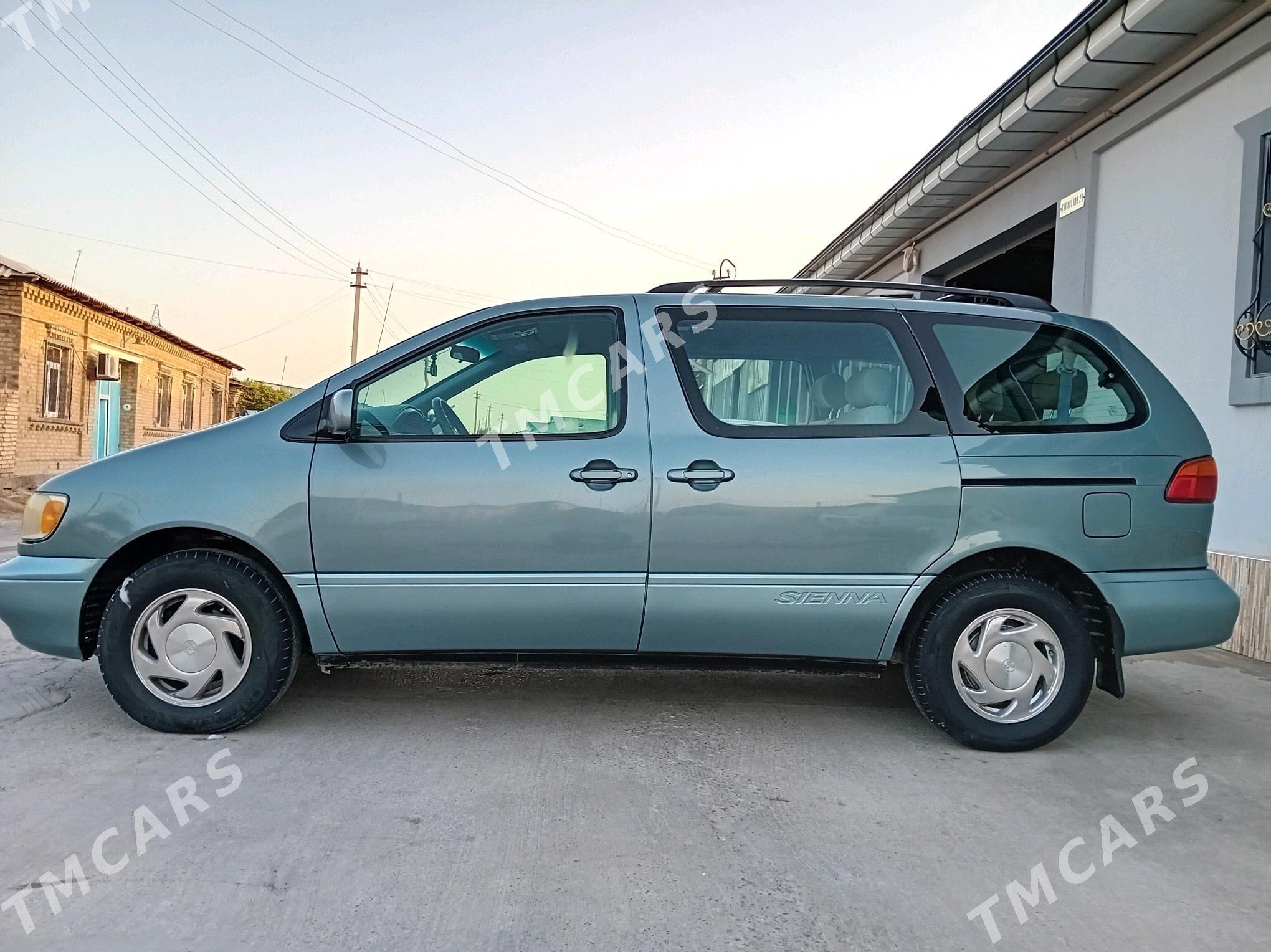 Toyota Sienna 2000 - 165 000 TMT - Türkmenabat - img 5