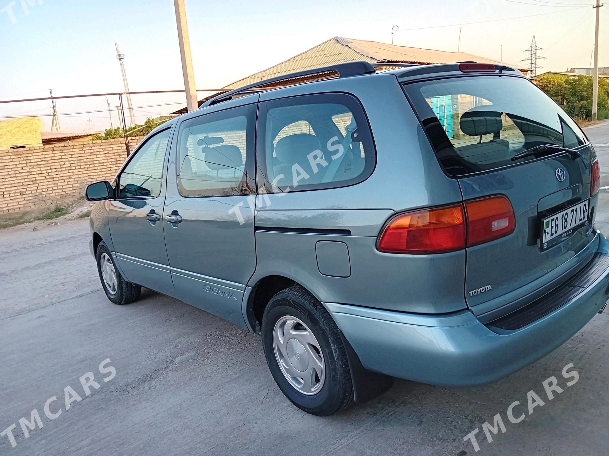 Toyota Sienna 2000 - 165 000 TMT - Türkmenabat - img 8