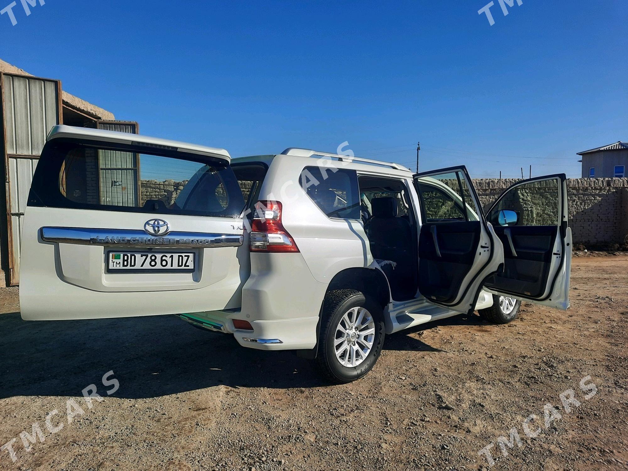 Toyota Land Cruiser Prado 2013 - 525 000 TMT - Köneürgenç - img 2
