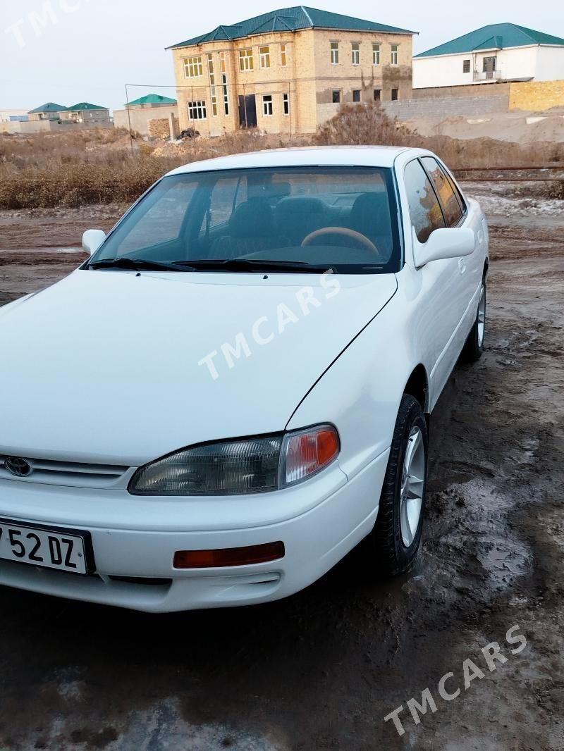 Toyota Camry 1996 - 84 000 TMT - Köneürgenç - img 3
