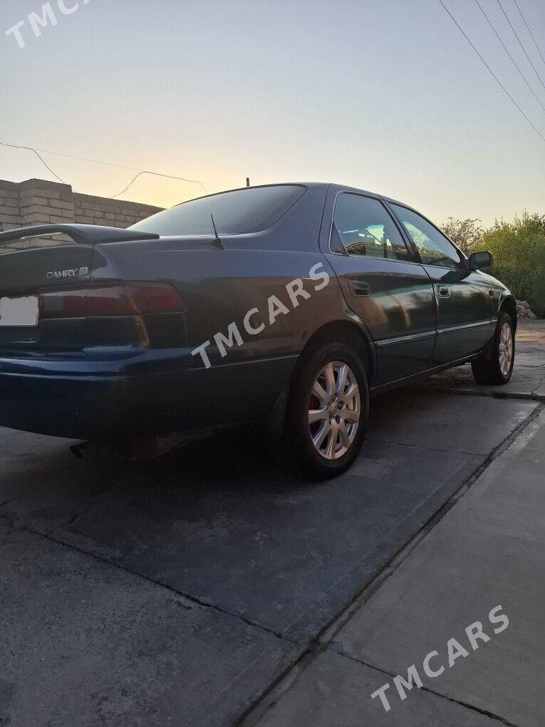 Toyota Camry 1998 - 100 000 TMT - етр. Туркменбаши - img 2