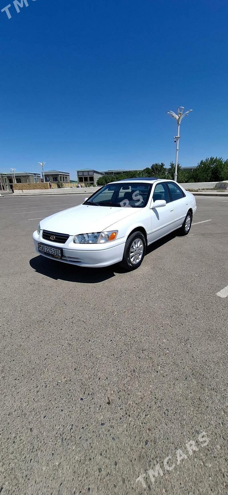 Toyota Camry 2001 - 165 000 TMT - Шабатский этрап - img 1