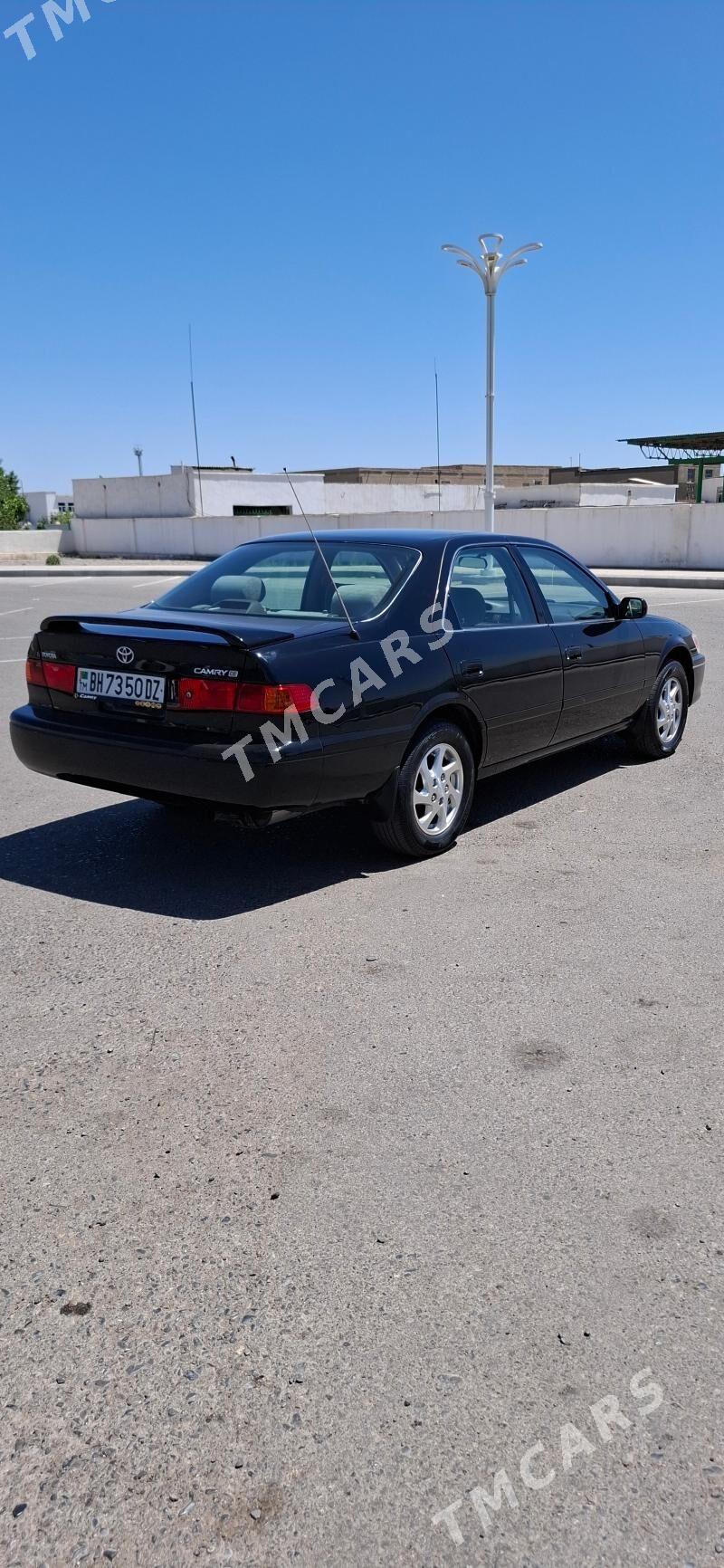 Toyota Camry 2001 - 150 000 TMT - Şabat etr. - img 2