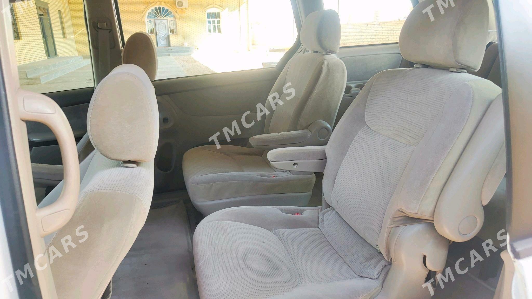 Toyota Sienna 2004 - 220 000 TMT - Türkmenbaşy - img 6