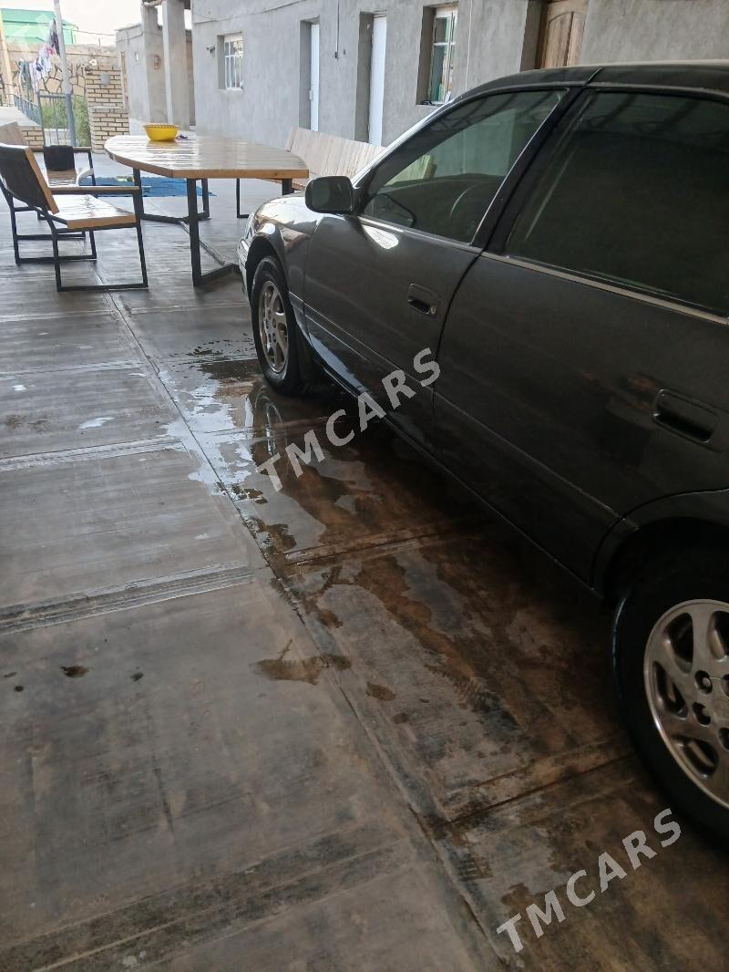 Toyota Camry 2001 - 130 000 TMT - Магданлы - img 2
