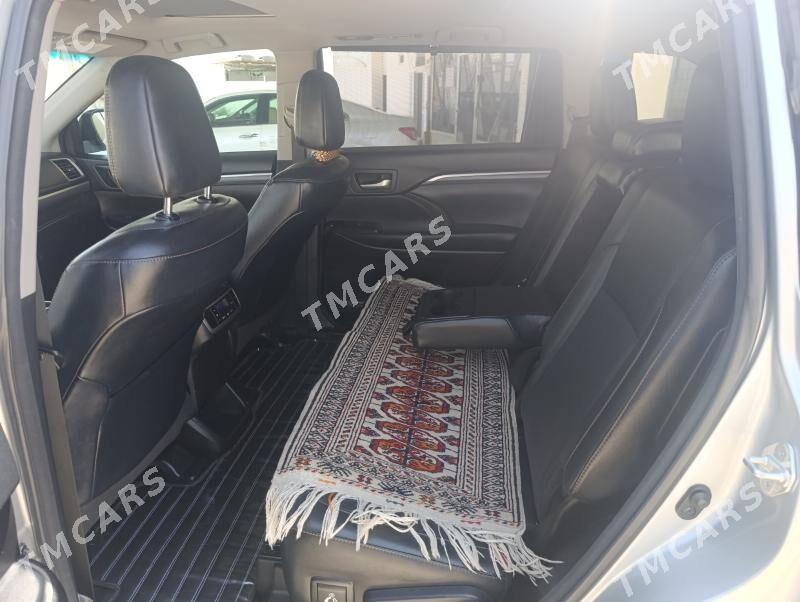 Toyota Highlander 2018 - 439 000 TMT - Туркменабат - img 1