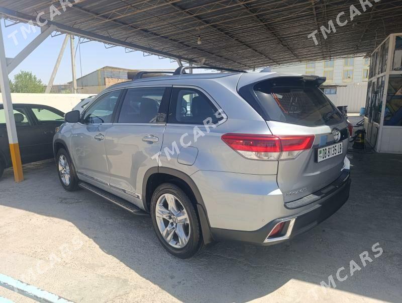 Toyota Highlander 2018 - 439 000 TMT - Туркменабат - img 2