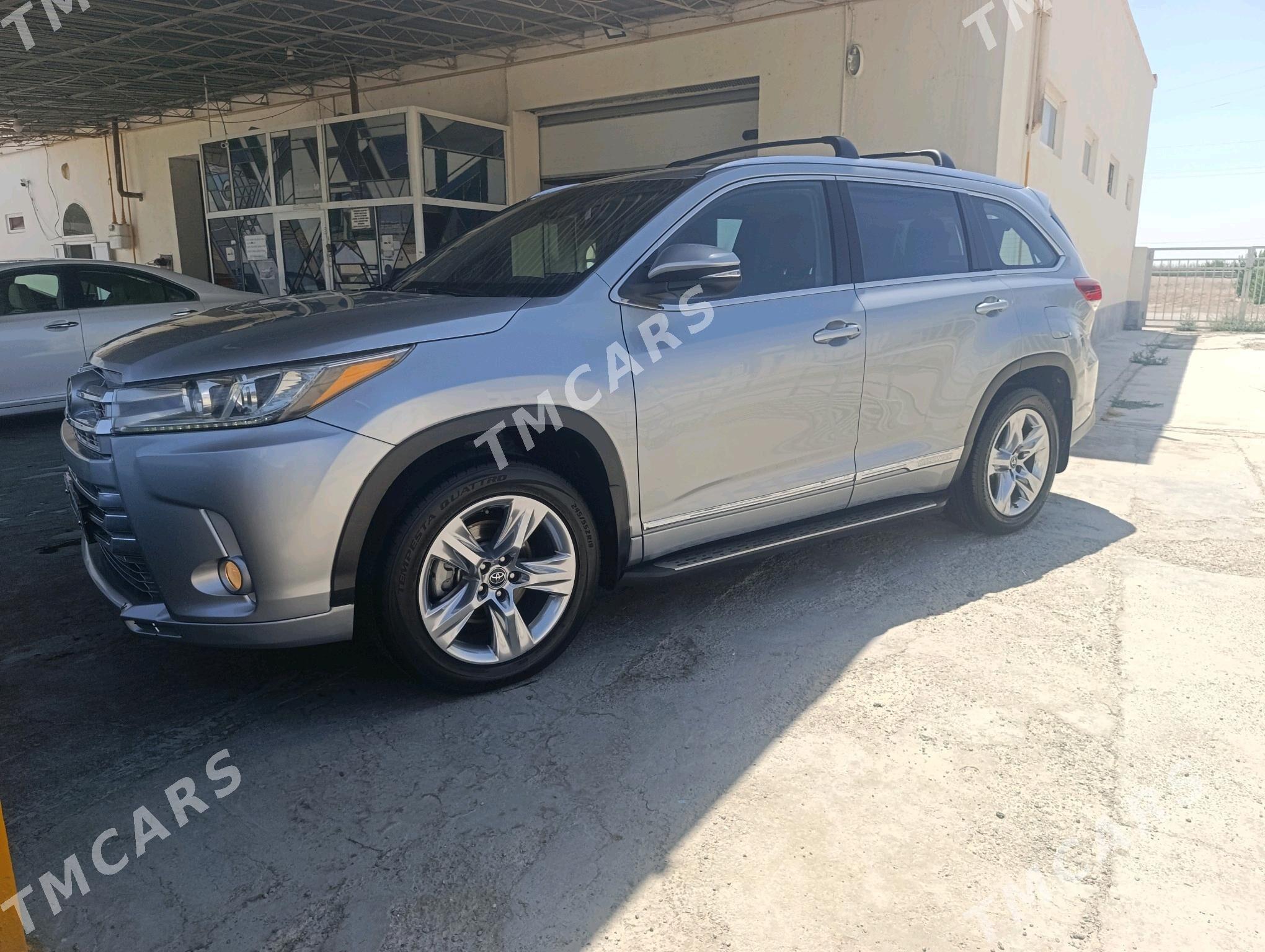 Toyota Highlander 2018 - 439 000 TMT - Туркменабат - img 5
