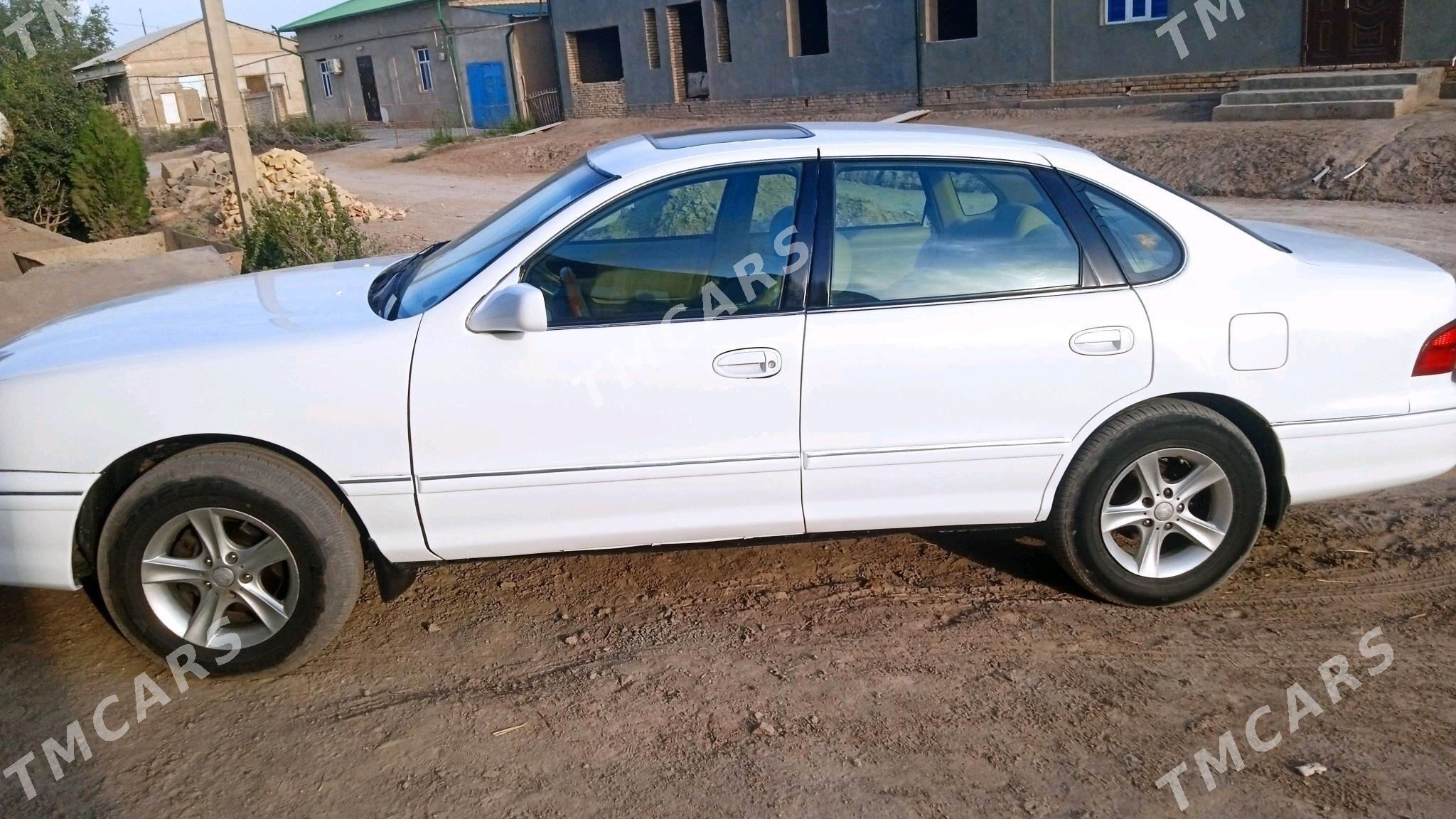 Toyota Avalon 1999 - 105 000 TMT - Дашогуз - img 4