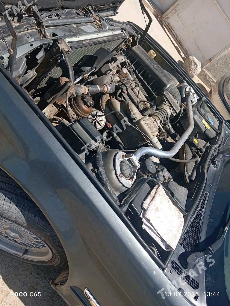 BMW 535 1990 - 40 000 TMT - Мургап - img 4