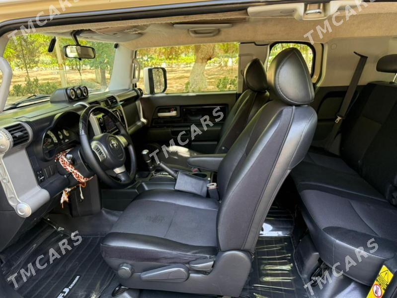 Toyota FJ Cruiser 2008 - 440 000 TMT - Aşgabat - img 7
