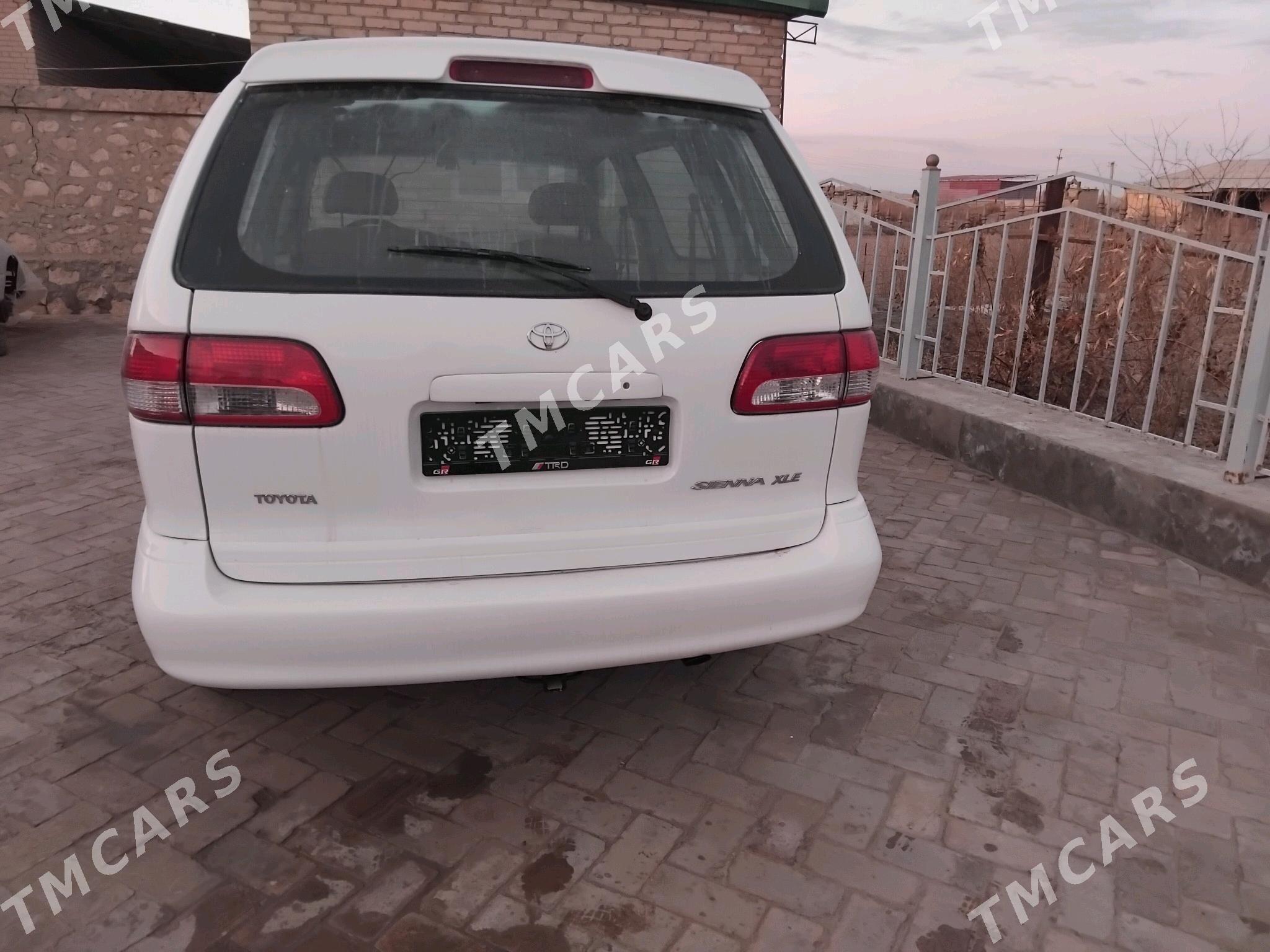 Toyota Sienna 2001 - 136 000 TMT - Dostluk - img 5