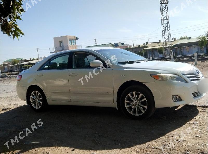 Toyota Camry 2010 - 140 000 TMT - Сакар - img 1