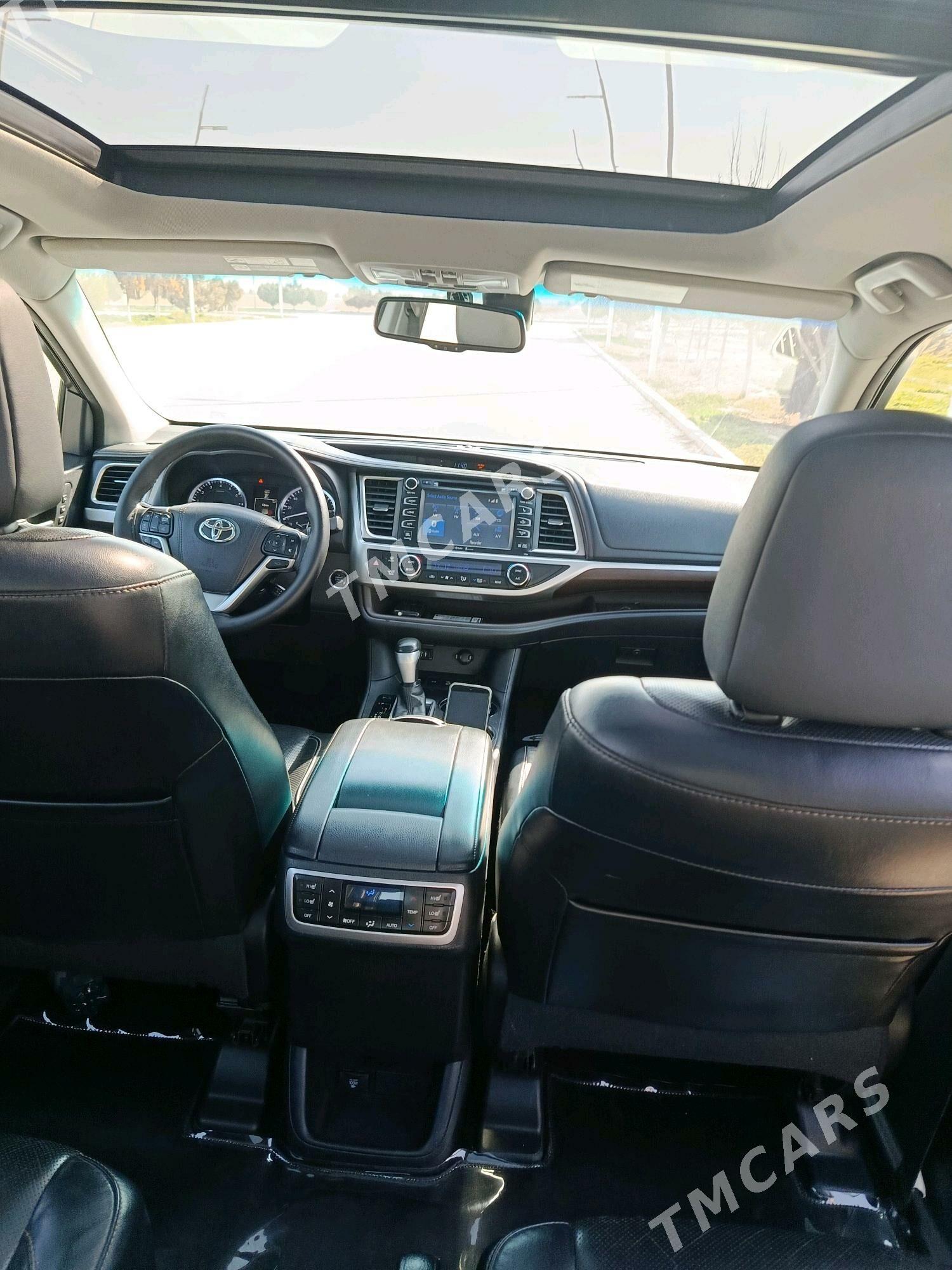 Toyota Highlander 2015 - 420 000 TMT - Ак-Бугдайский этрап - img 2