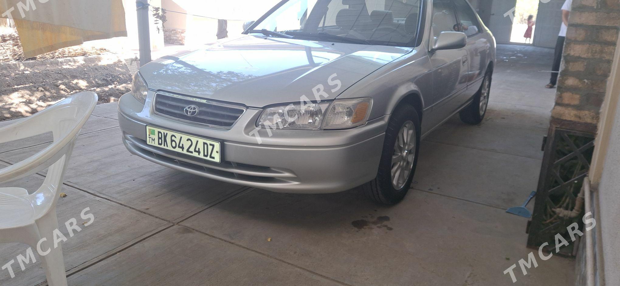 Toyota Camry 2001 - 150 000 TMT - Дашогуз - img 2