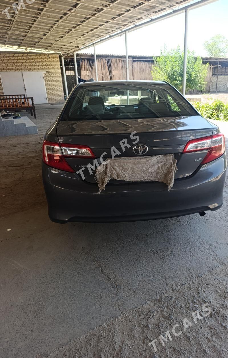 Toyota Camry 2013 - 210 000 TMT - Baýramaly - img 2