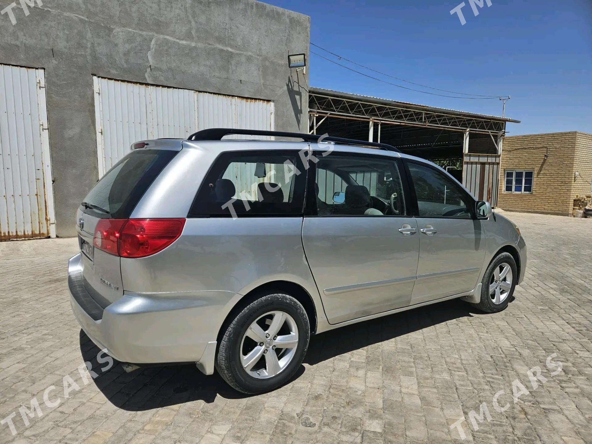 Toyota Sienna 2007 - 200 000 TMT - Mary - img 5