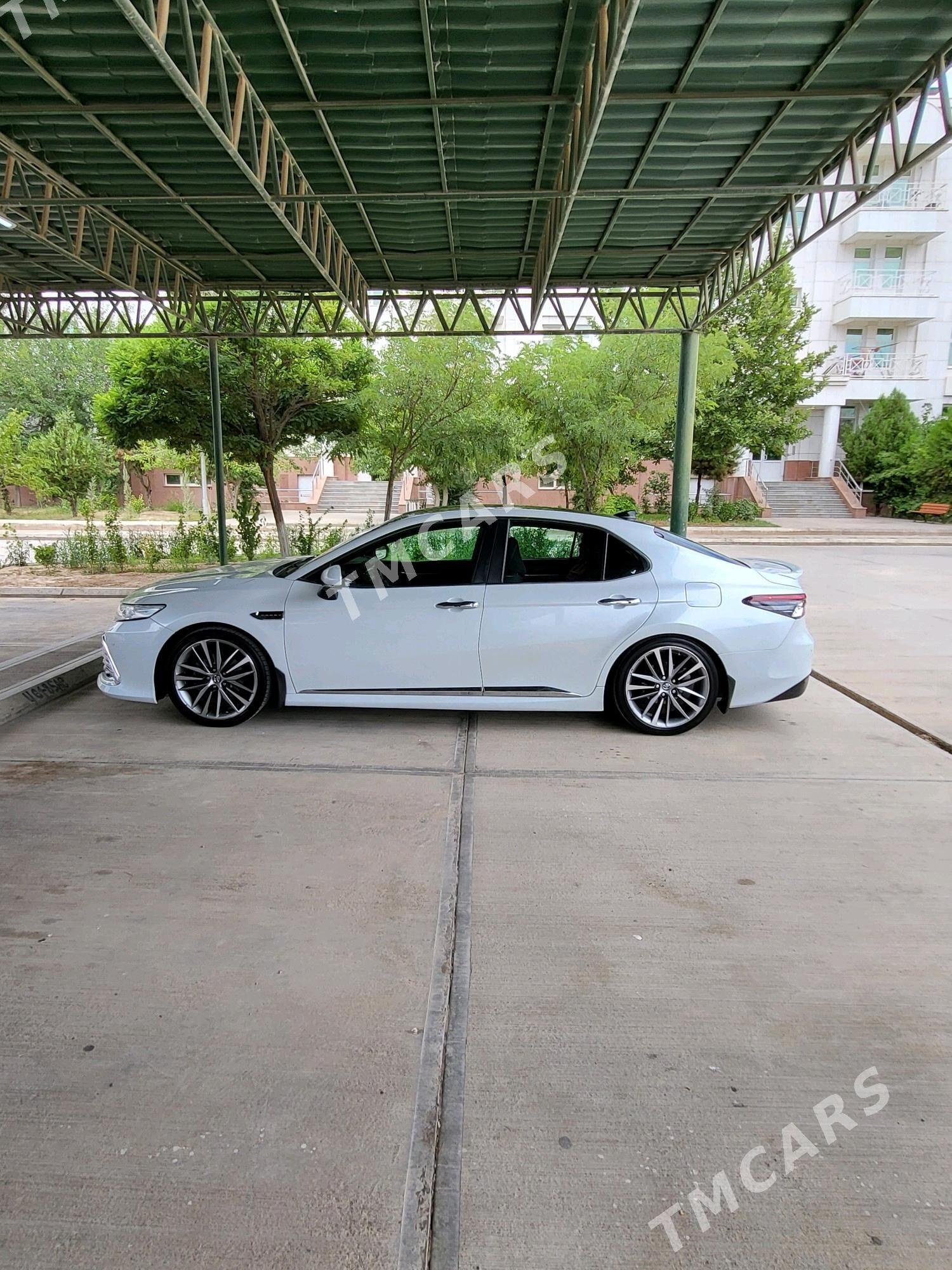 Toyota Camry 2020 - 290 000 TMT - Köşi - img 3