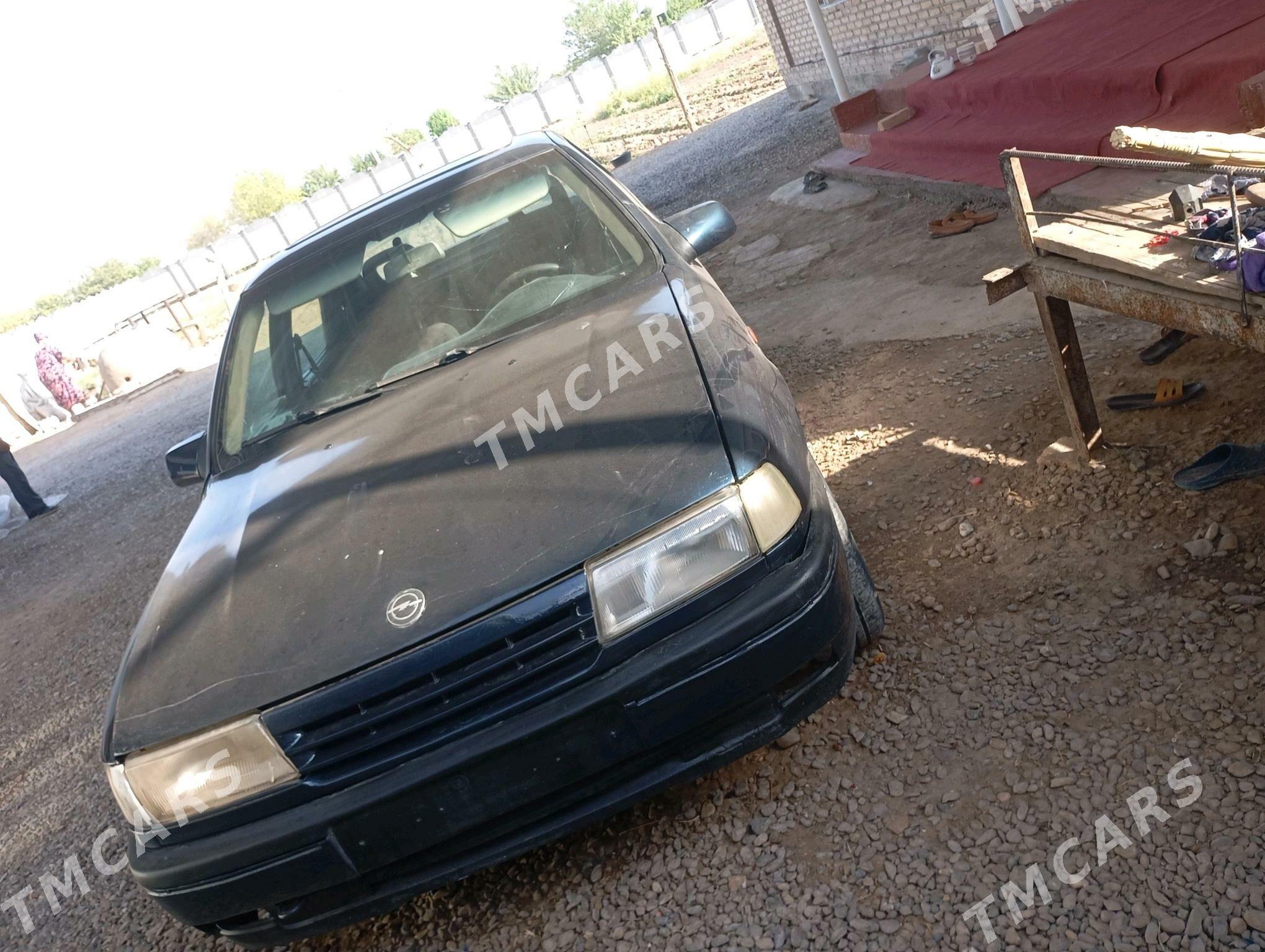 Opel Vectra 1990 - 25 000 TMT - Векильбазар - img 3