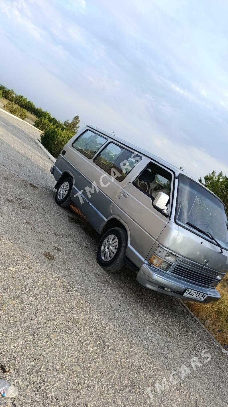 Toyota Hiace 1987 - 32 000 TMT - Balkanabat - img 4