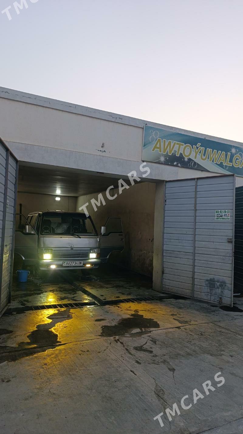 Toyota Hiace 1987 - 32 000 TMT - Balkanabat - img 3