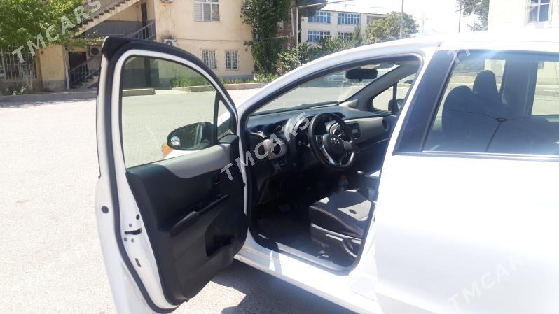 Toyota Yaris 2012 - 142 000 TMT - Ашхабад - img 5