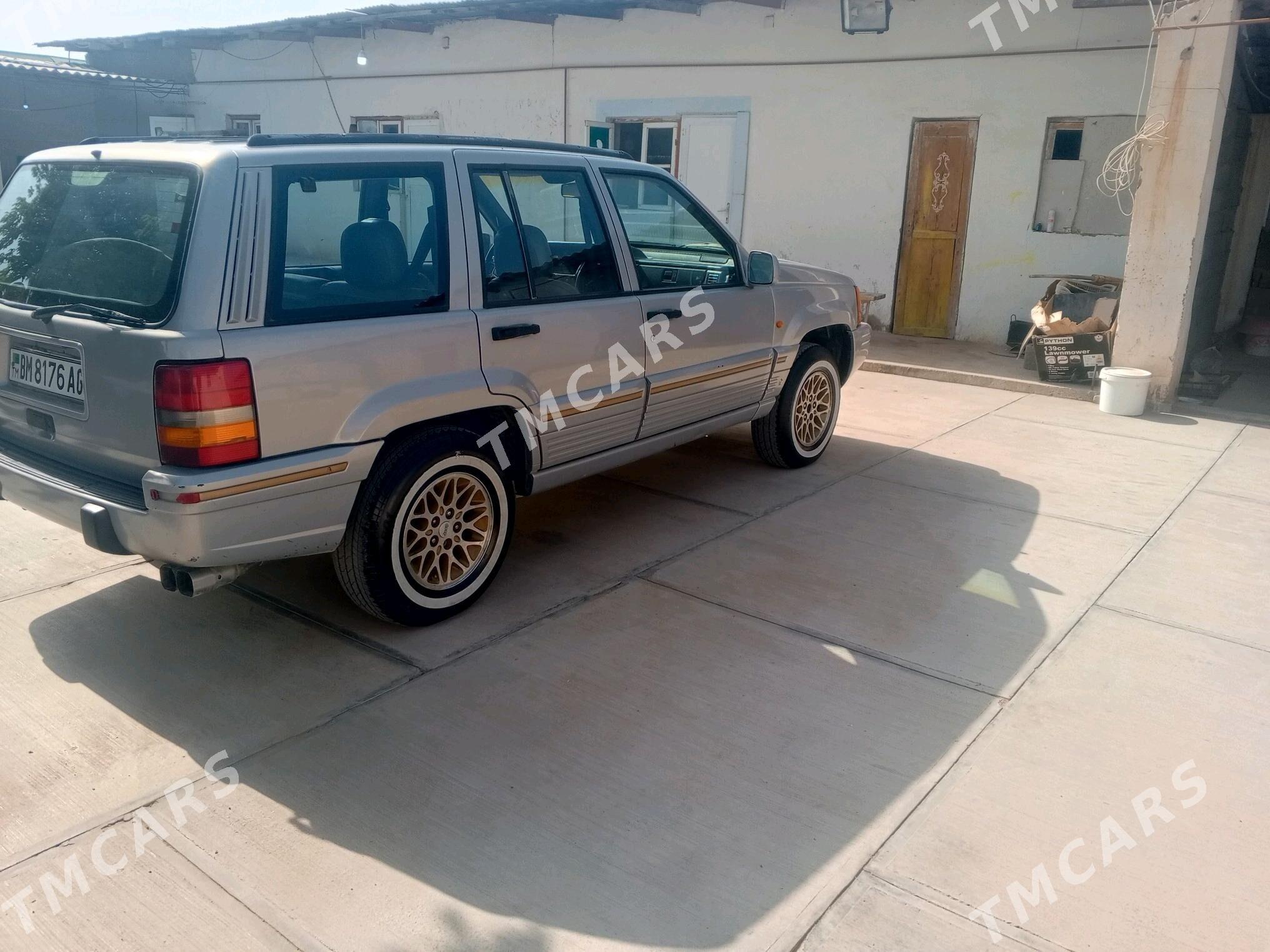 Jeep Grand Cherokee 4xe 2001 - 65 000 TMT - Ак-Бугдайский этрап - img 4