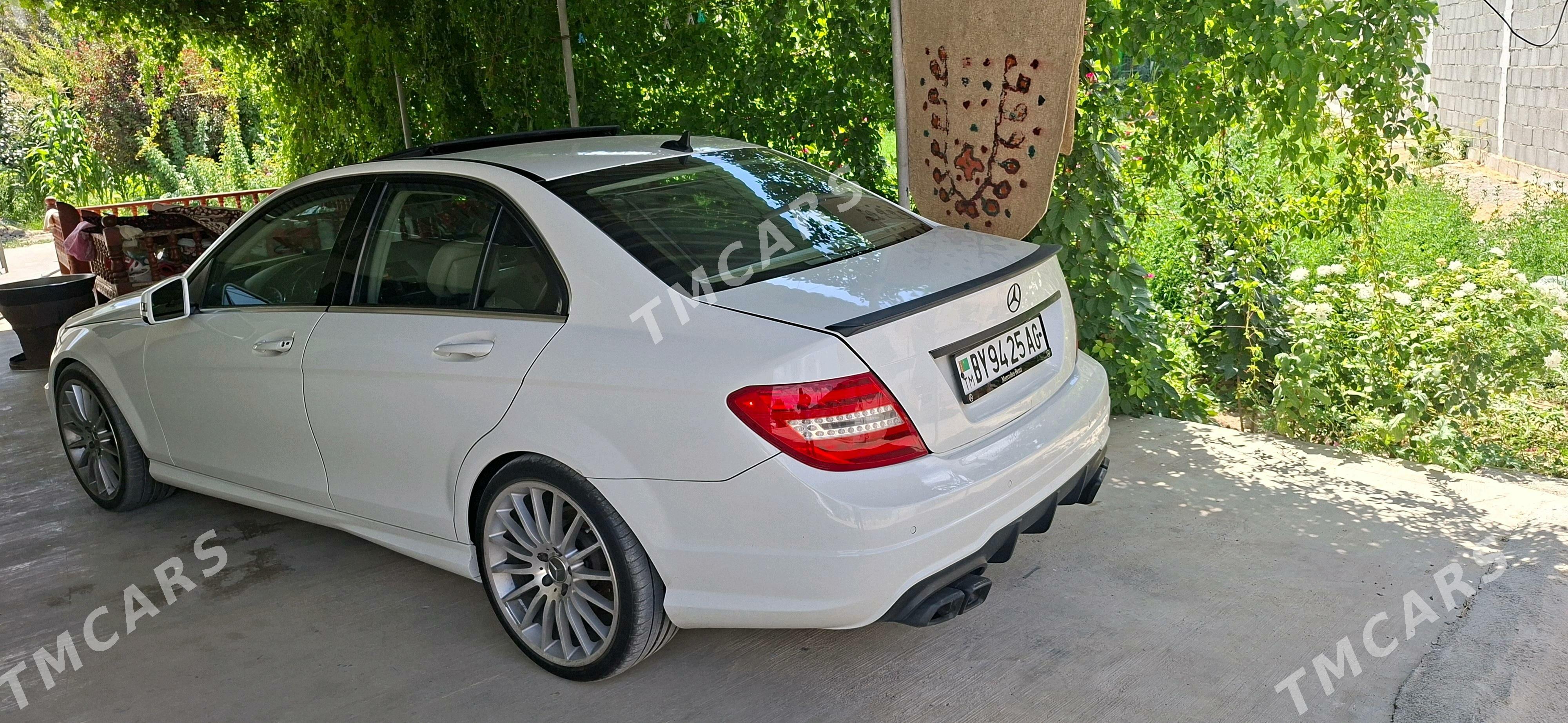 Mercedes-Benz C-Class 2011 - 210 000 TMT - 30 mkr - img 1
