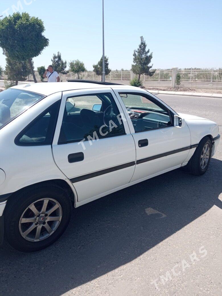 Opel Vectra 1993 - 33 000 TMT - Фарап - img 4
