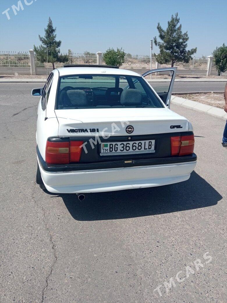 Opel Vectra 1993 - 33 000 TMT - Фарап - img 3