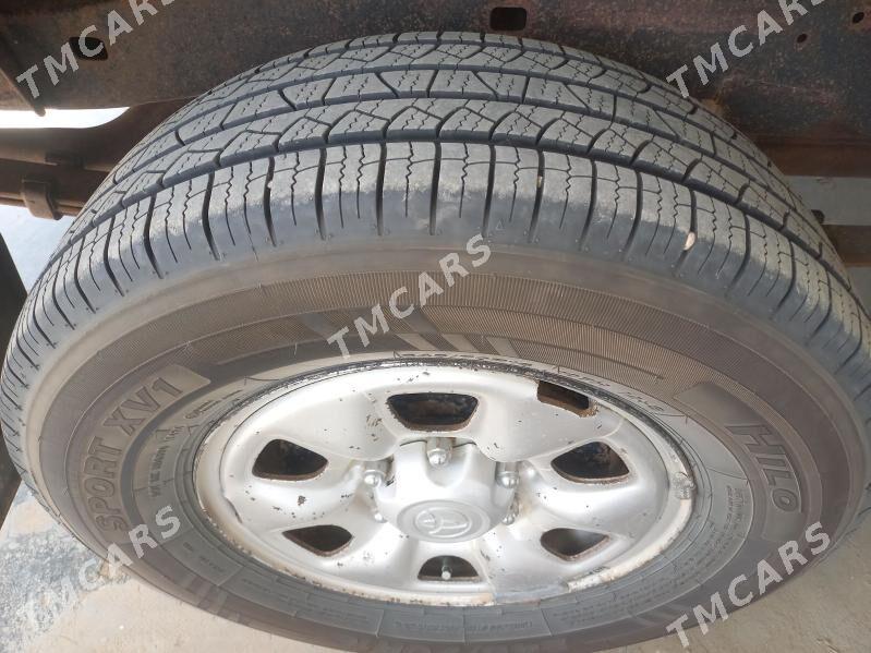 Toyota Hilux 2010 - 300 000 TMT - Esenguly - img 7