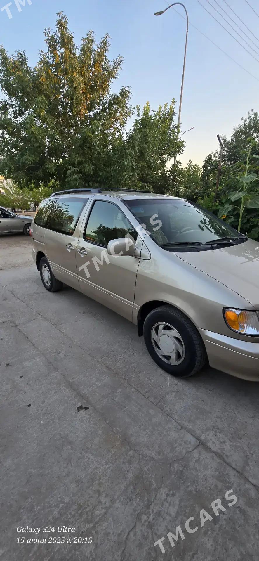 Toyota Sienna 2002 - 175 000 TMT - Гурбансолтан Едже - img 5