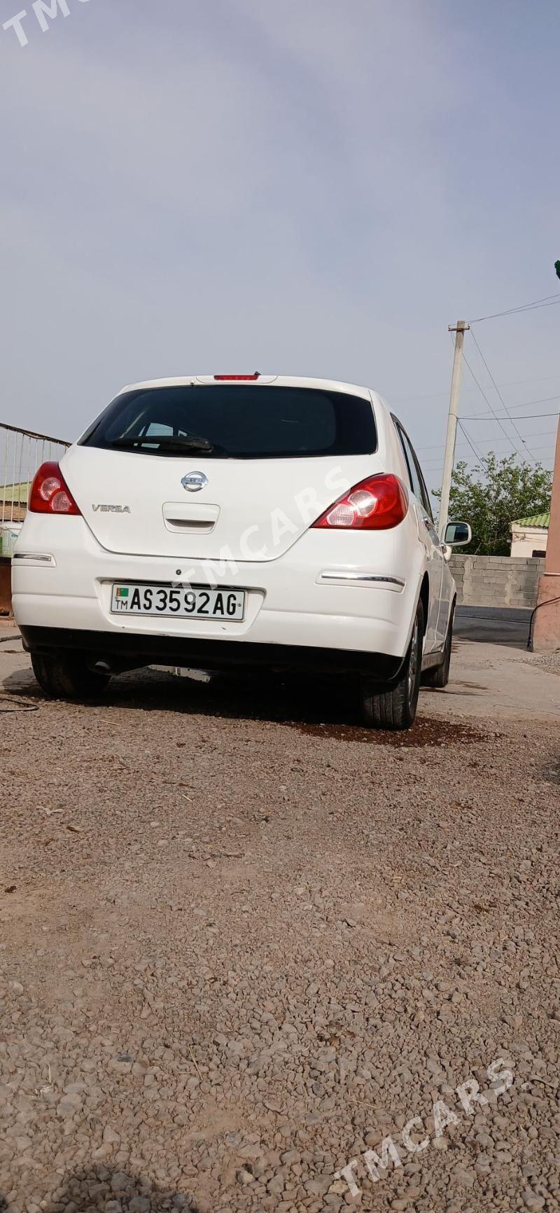 Nissan Versa 2009 - 122 000 TMT - Ашхабад - img 7
