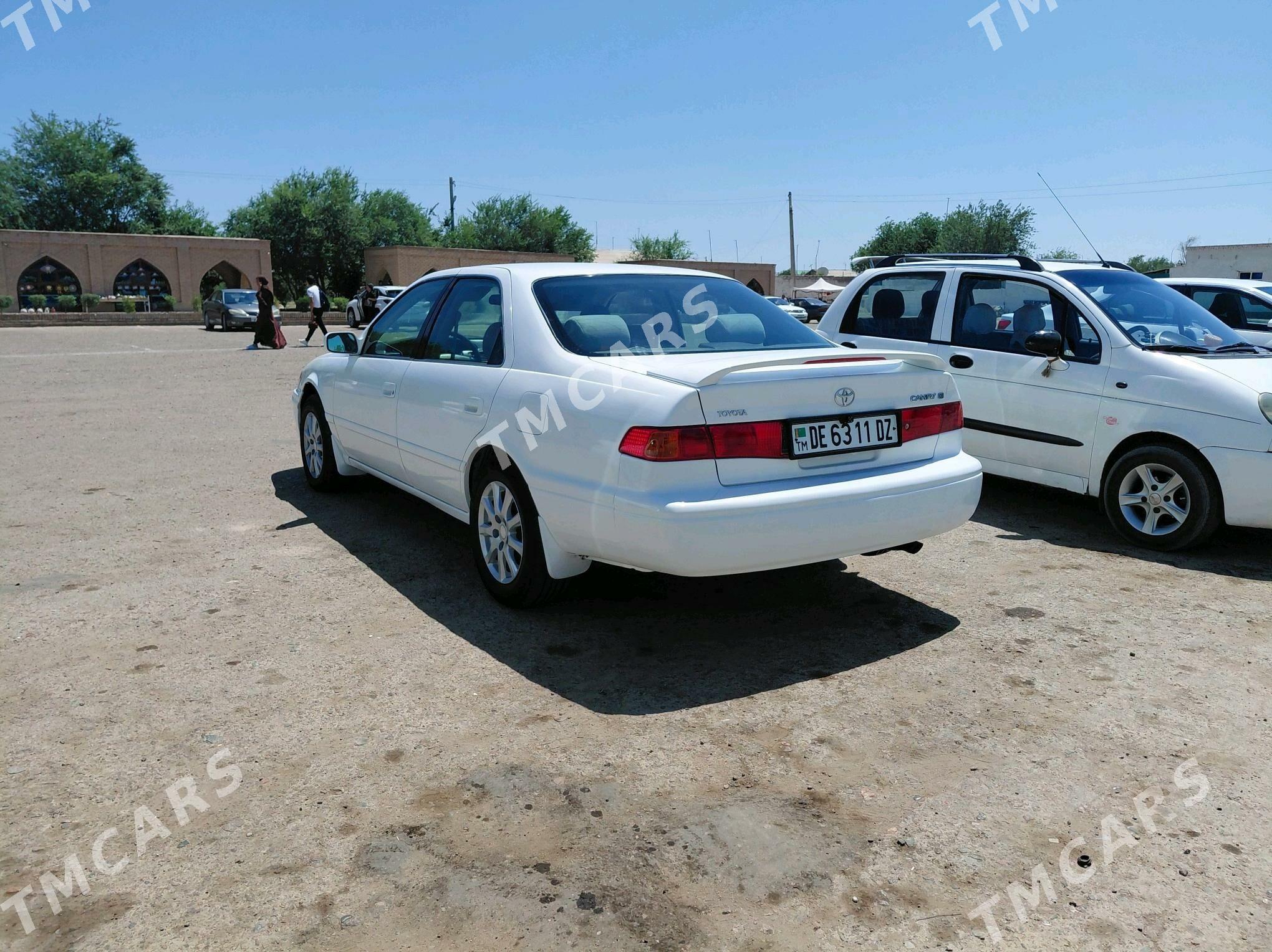 Toyota Camry 2000 - 156 000 TMT - Köneürgenç - img 3