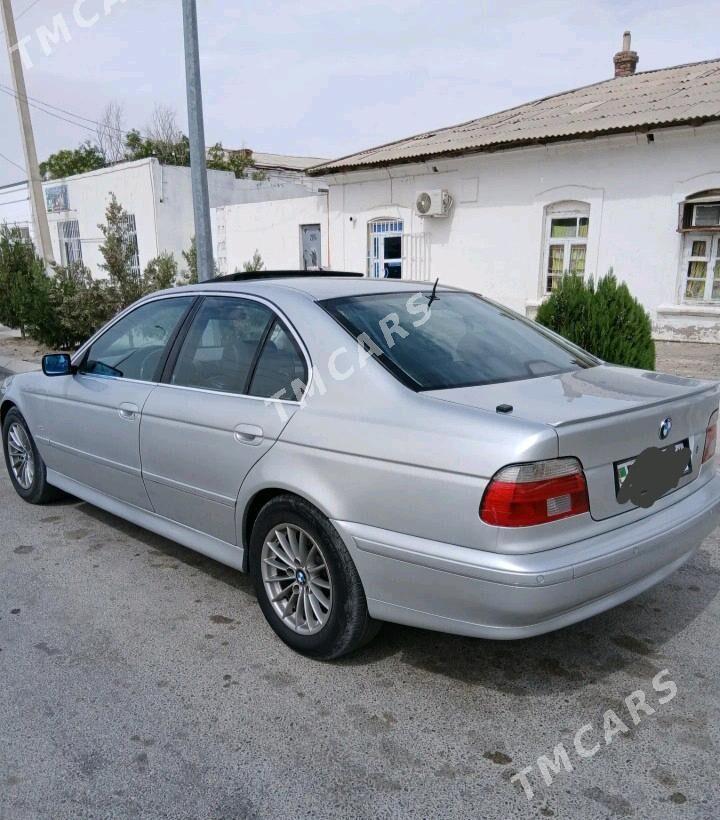 BMW E39 2001 - 140 000 TMT - Gyzylarbat - img 4