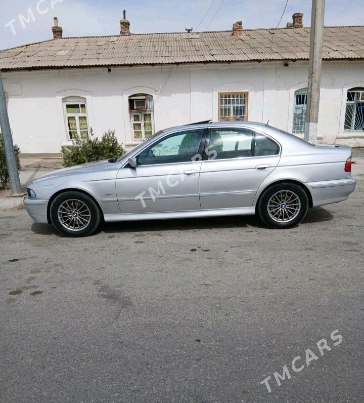 BMW E39 2001 - 140 000 TMT - Gyzylarbat - img 3