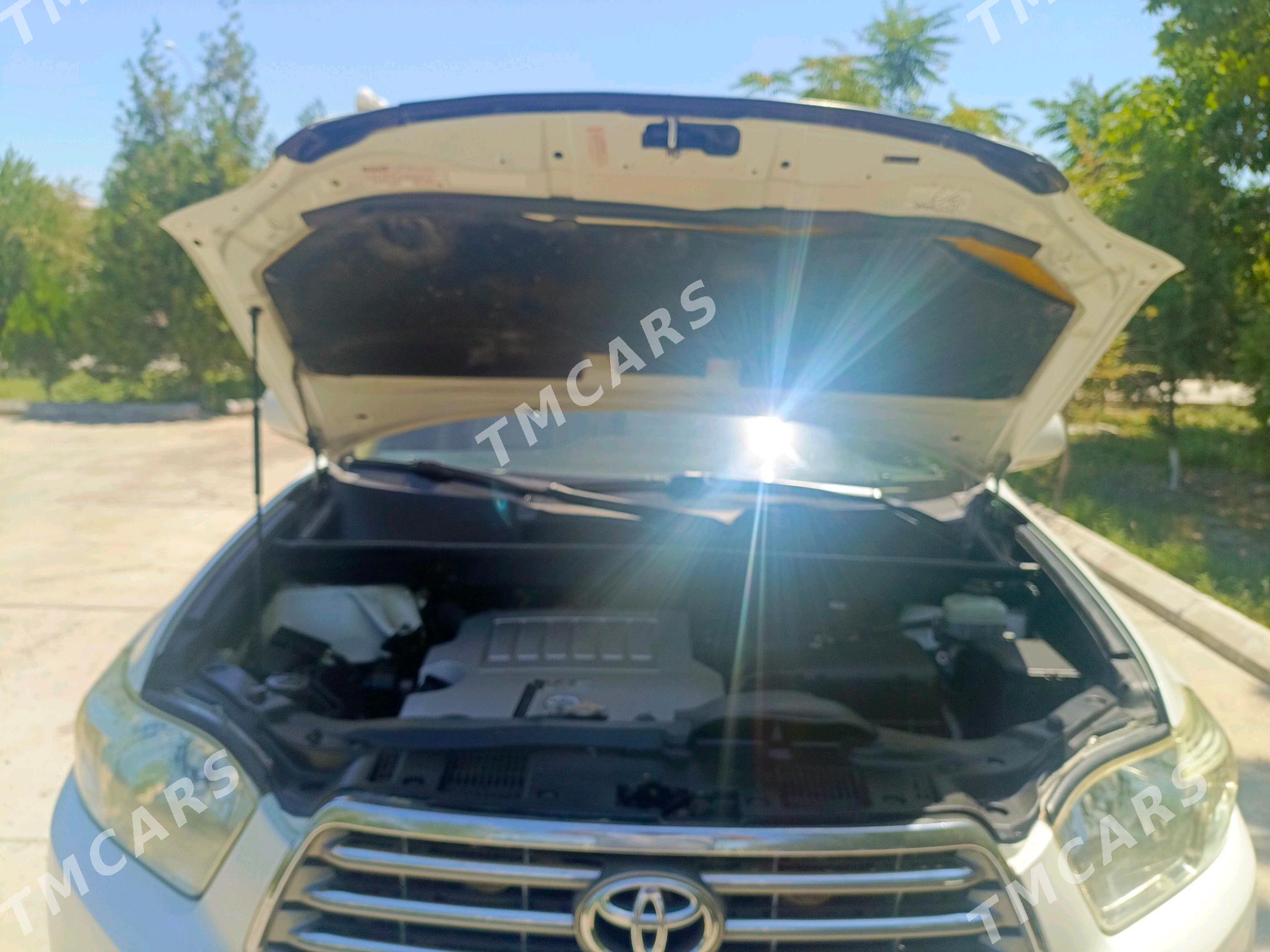 Toyota Highlander 2008 - 315 000 TMT - Дашогуз - img 9