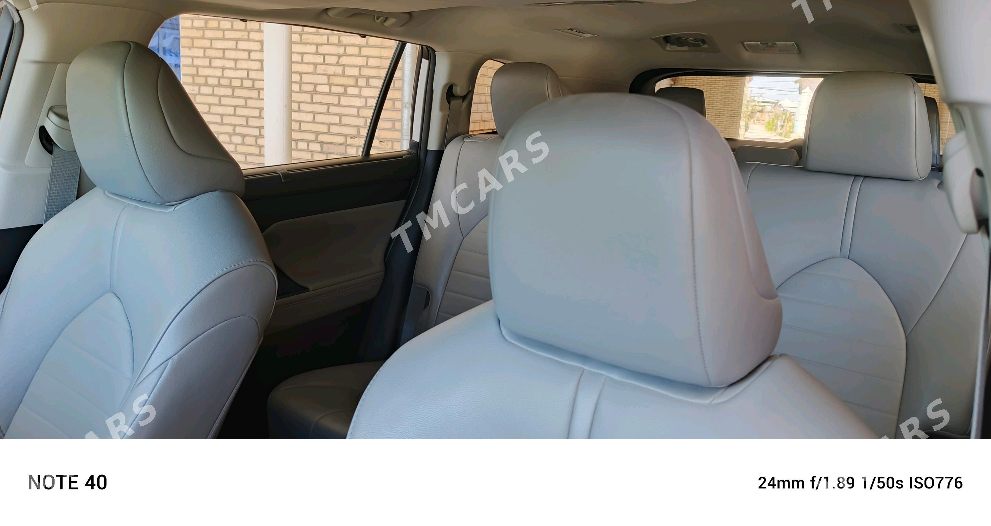 Toyota Highlander 2021 - 550 000 TMT - Мары - img 7