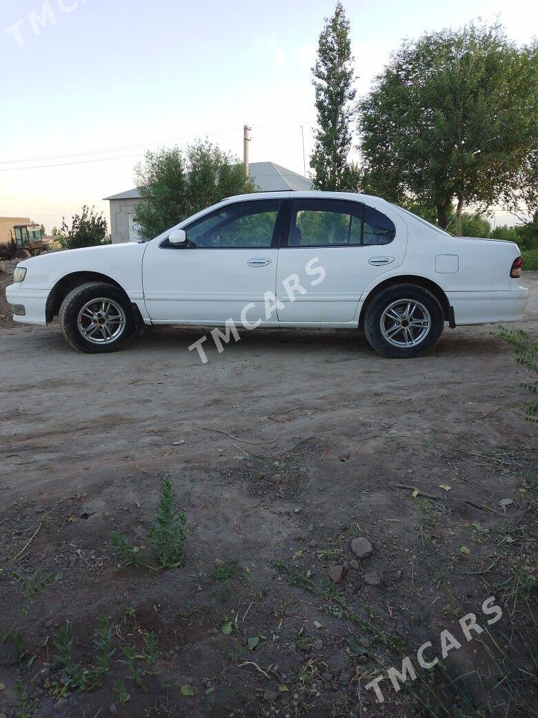 Nissan Maxima 1994 - 29 000 TMT - Гурбансолтан Едже - img 4