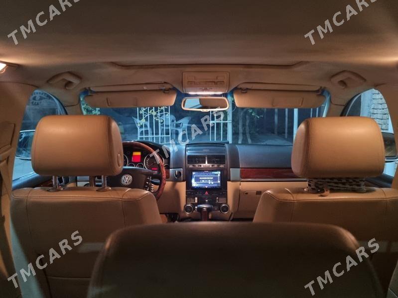 Volkswagen Touareg 2005 - 118 000 TMT - Бузмеин - img 2