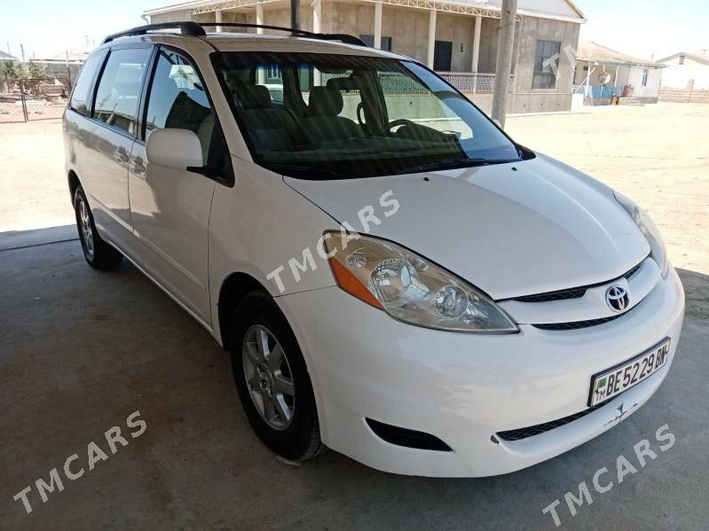 Toyota Sienna 2007 - 232 000 TMT - Эсенгулы - img 3