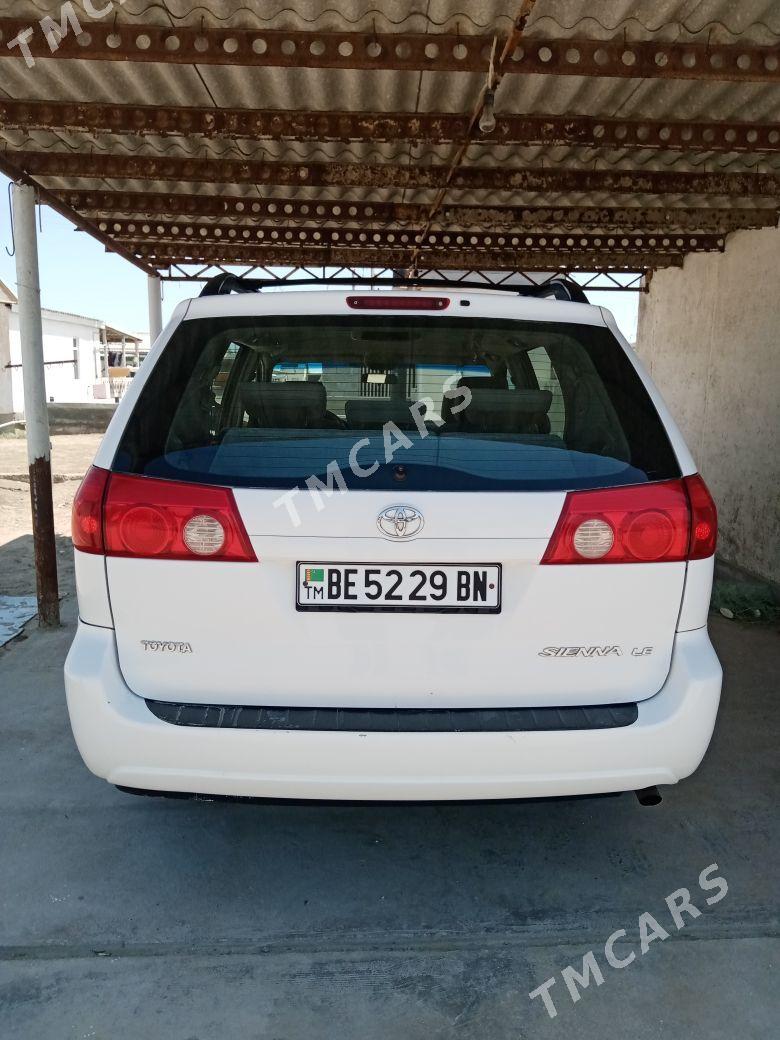 Toyota Sienna 2007 - 232 000 TMT - Эсенгулы - img 6
