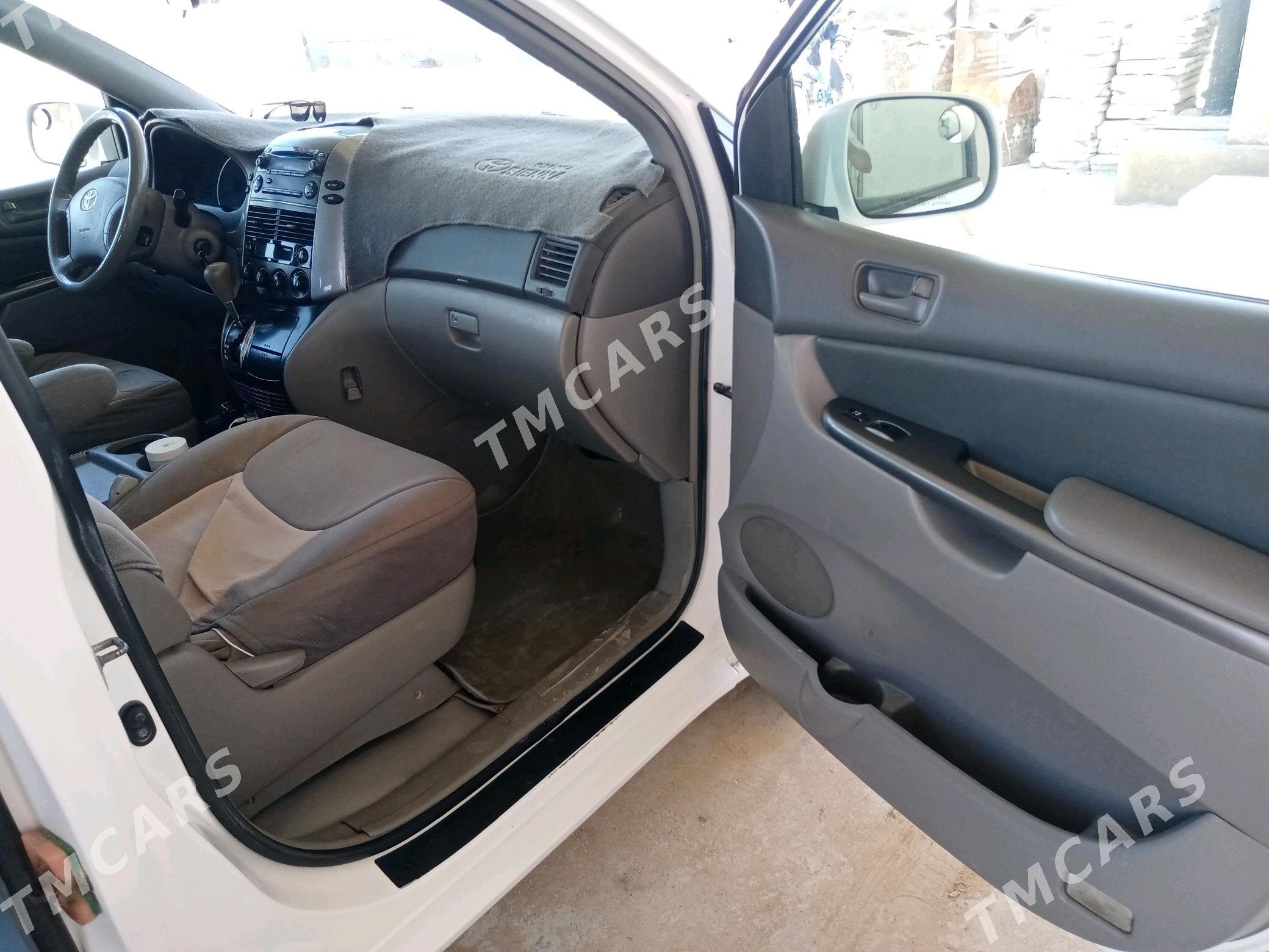 Toyota Sienna 2007 - 232 000 TMT - Эсенгулы - img 8