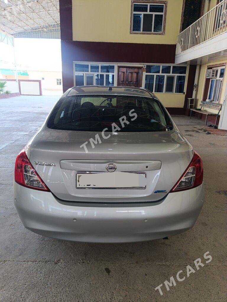 Nissan Versa 2011 - 115 000 TMT - Бахарден - img 2