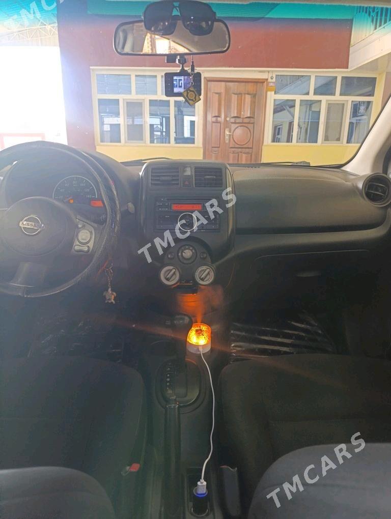 Nissan Versa 2011 - 115 000 TMT - Бахарден - img 8