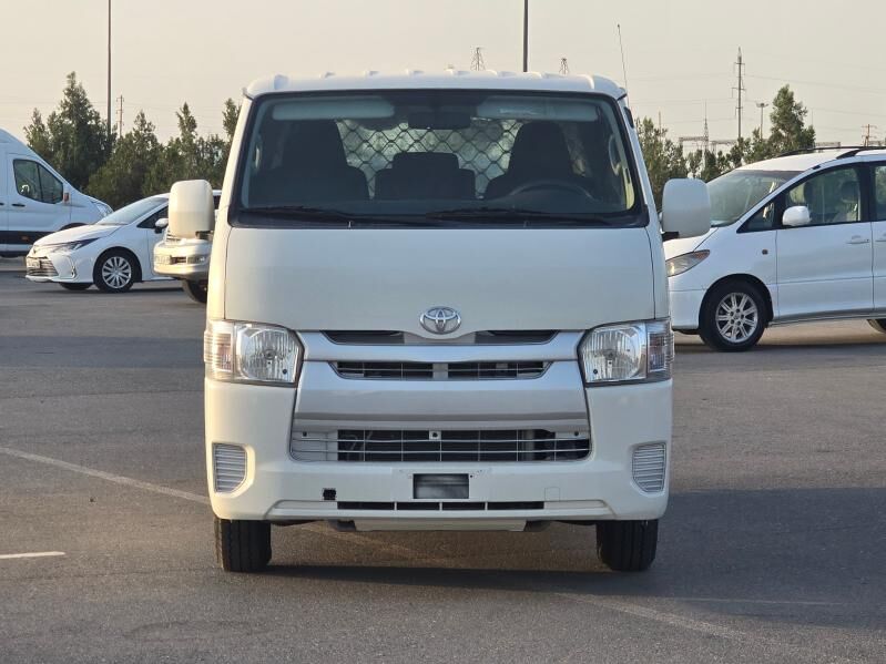 Toyota Hiace 2021 - 420 000 TMT - Ашхабад - img 9