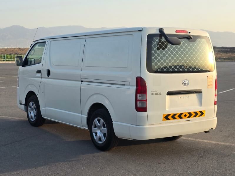 Toyota Hiace 2021 - 420 000 TMT - Ашхабад - img 2