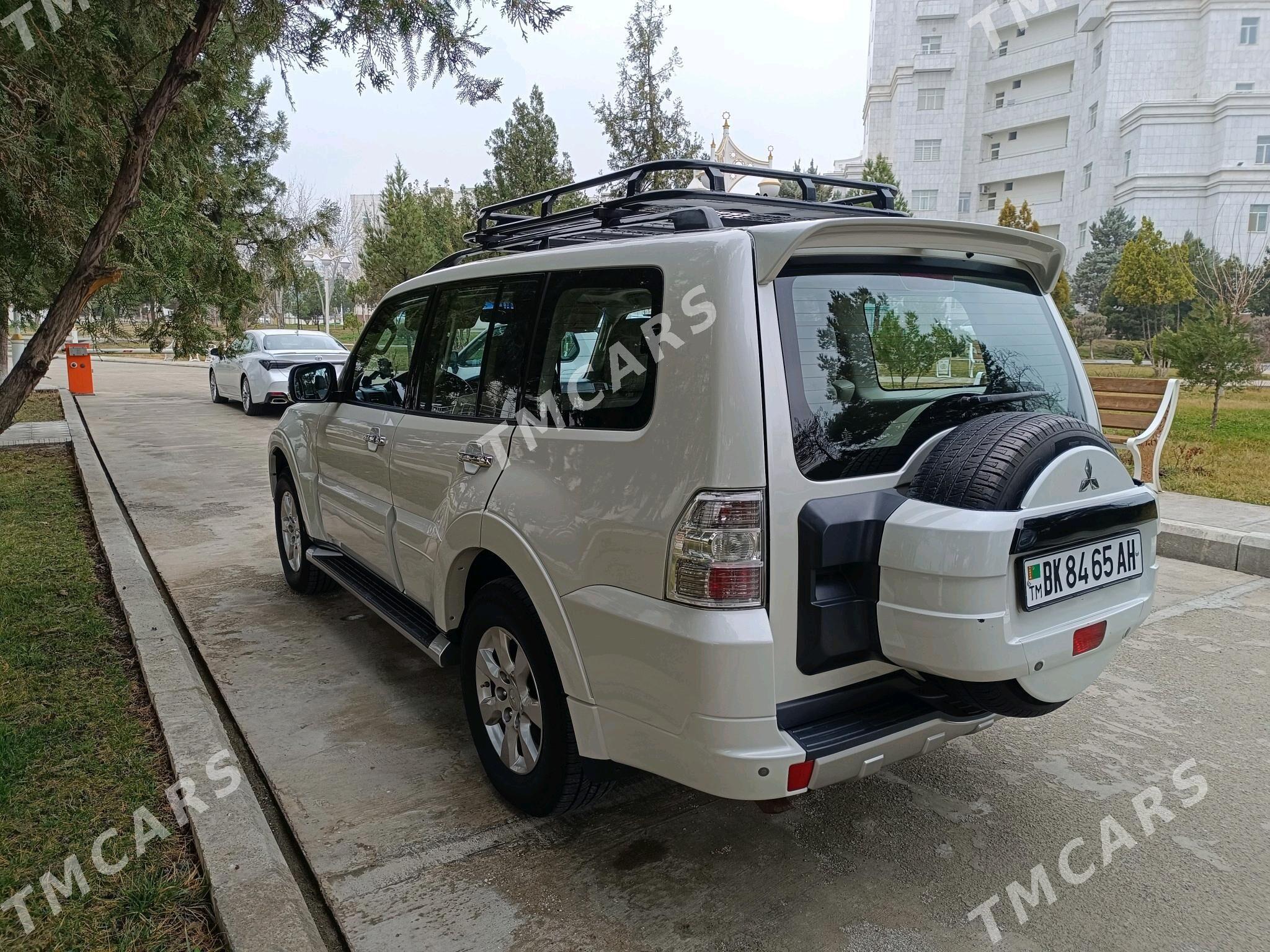 Mitsubishi Pajero 2010 - 220 000 TMT - Теджен - img 4