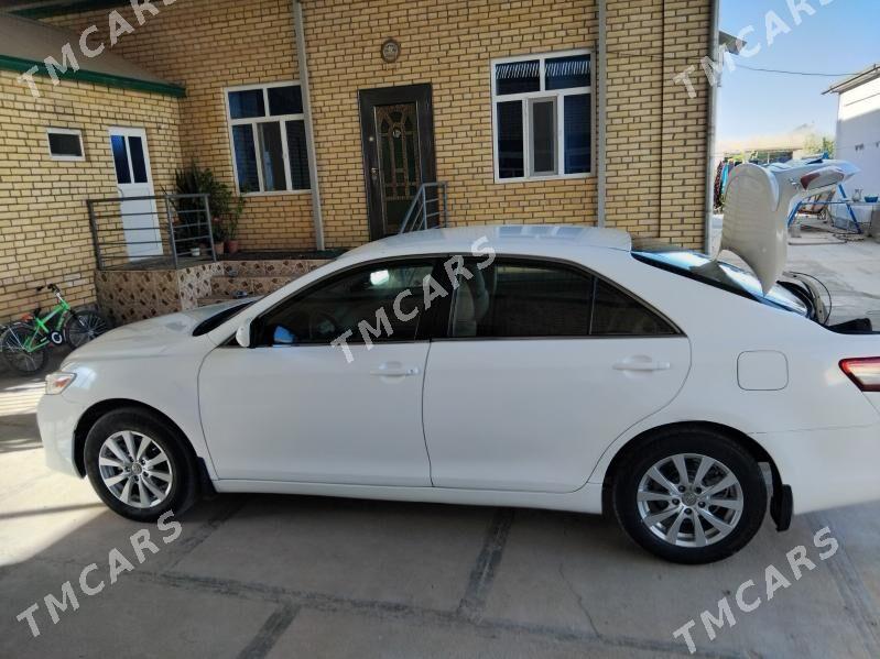 Toyota Camry 2010 - 130 000 TMT - Мары - img 9