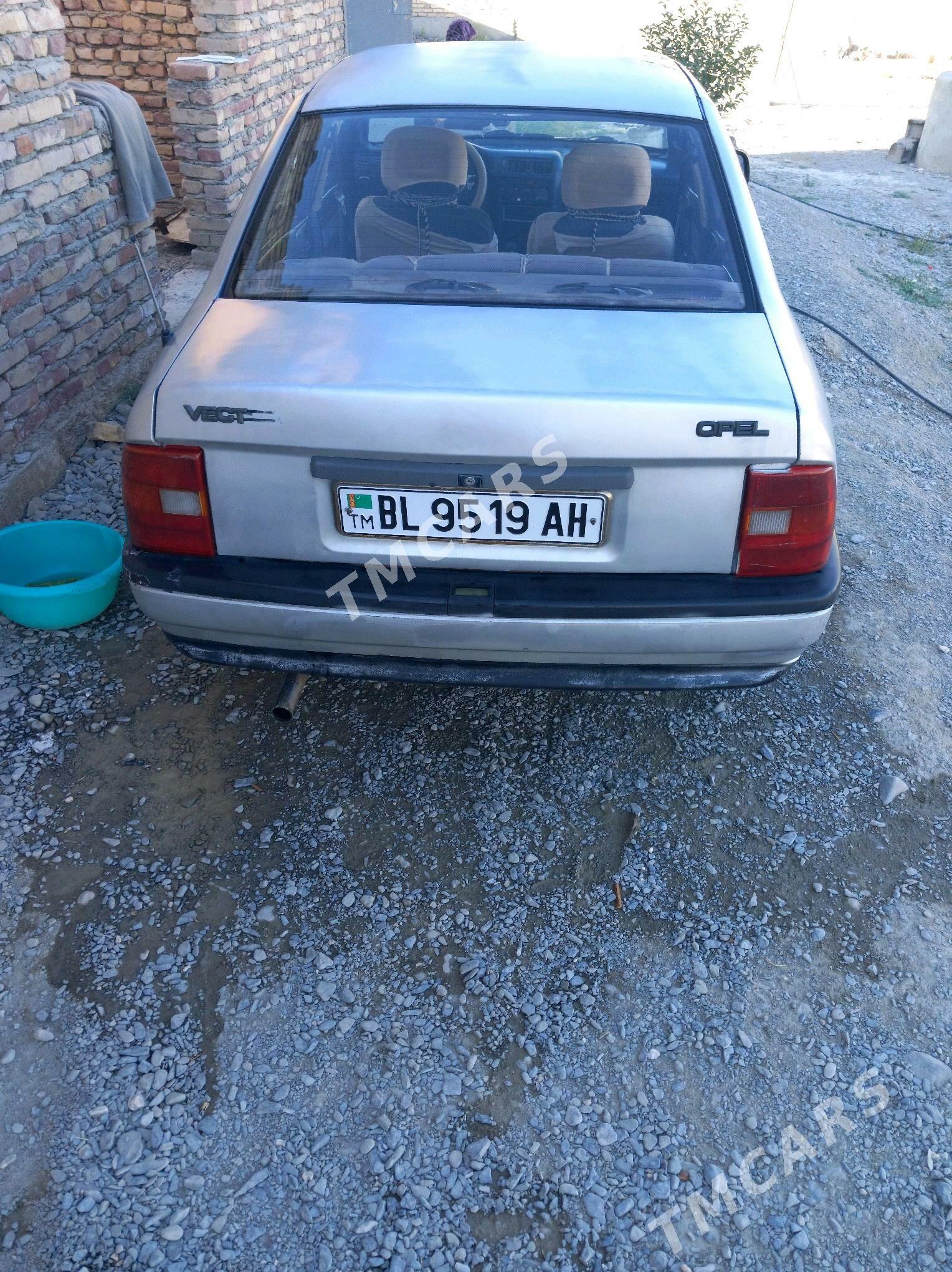 Opel Vectra 1991 - 18 000 TMT - Bäherden - img 3